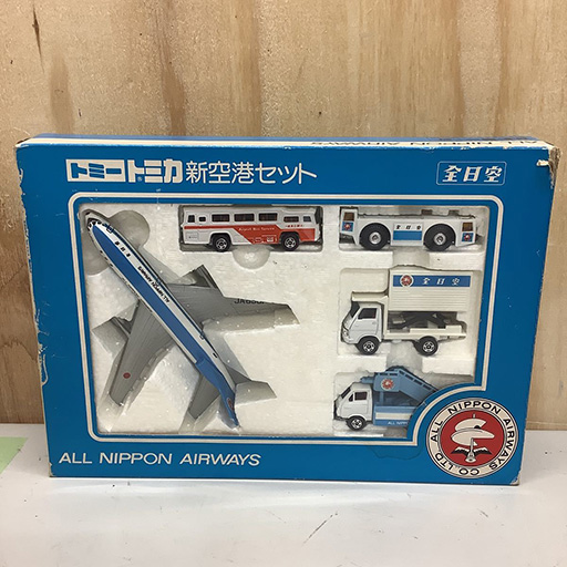 TOMY  トミカ 新空港セット 全日空