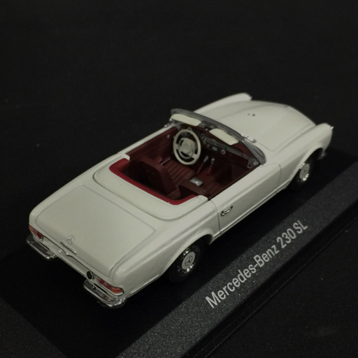 ミニチャンプス 1/43 メルセデス・ベンツ 230SL